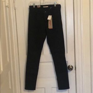 Levi’s 311 shaping skinny jeans